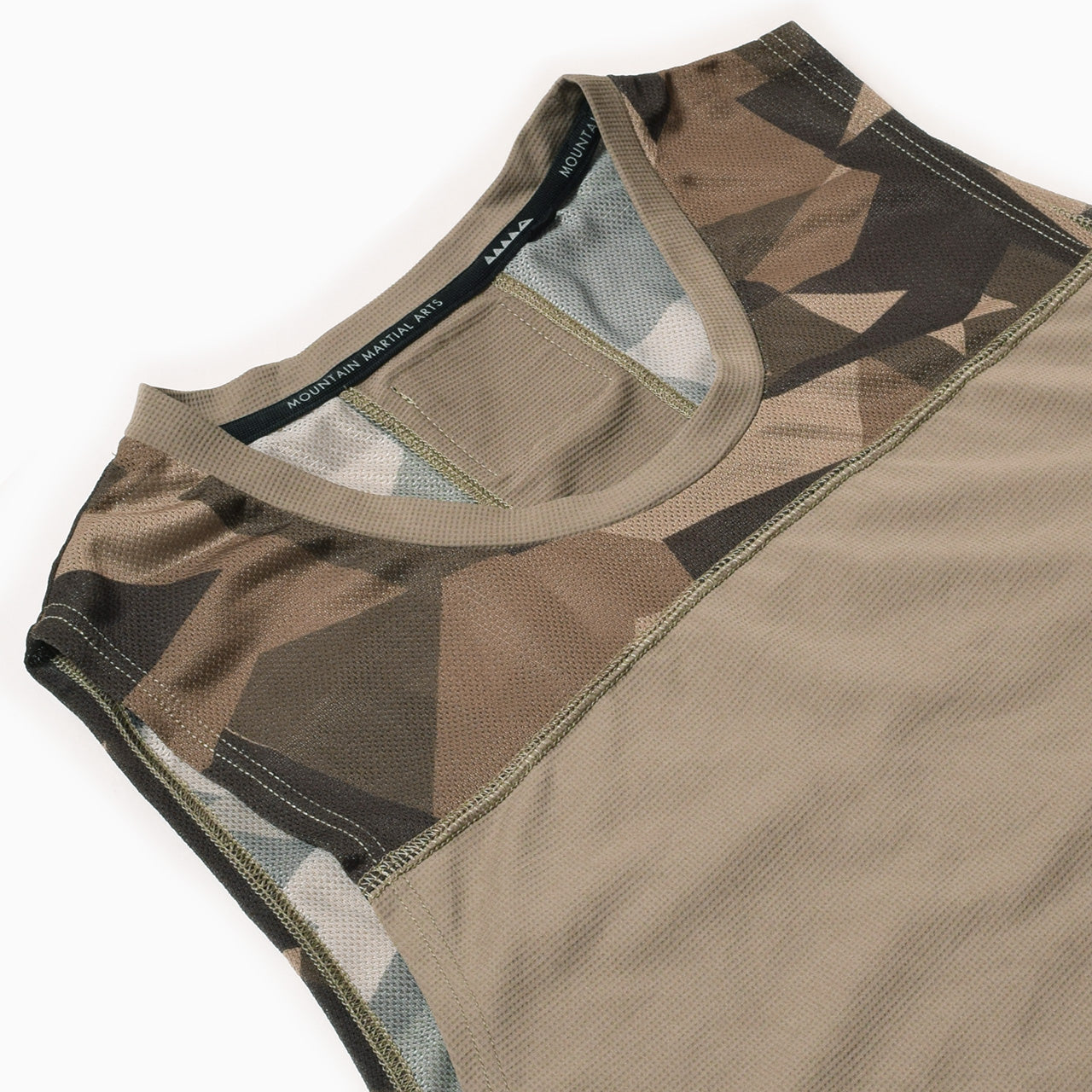 【2025秋冬】MMA/マウンテンマーシャルアーツ Racing Sleeve-less/レーシングスリーブレス(名古屋店のみ)