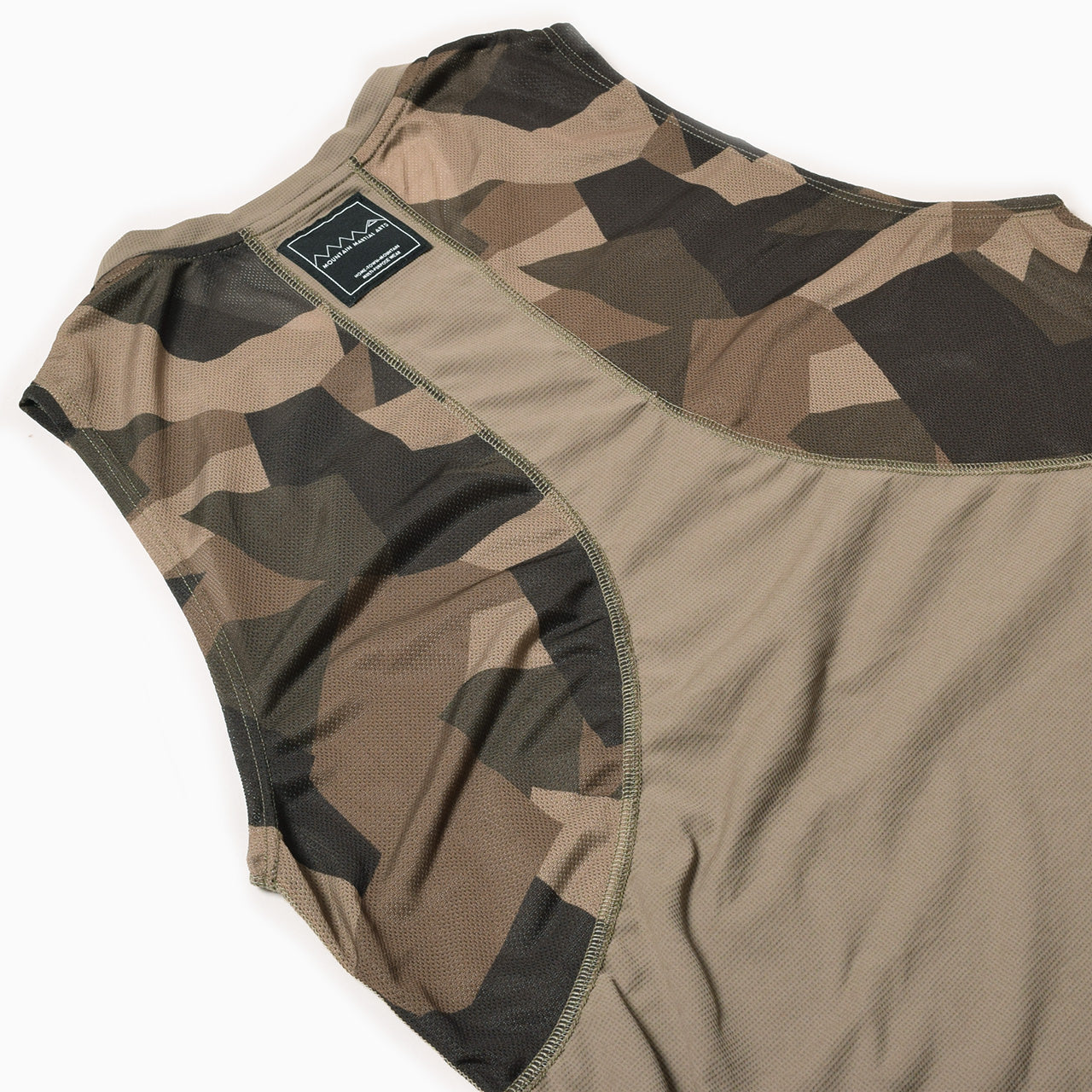 【2025秋冬】MMA/マウンテンマーシャルアーツ Racing Sleeve-less/レーシングスリーブレス(名古屋店のみ)