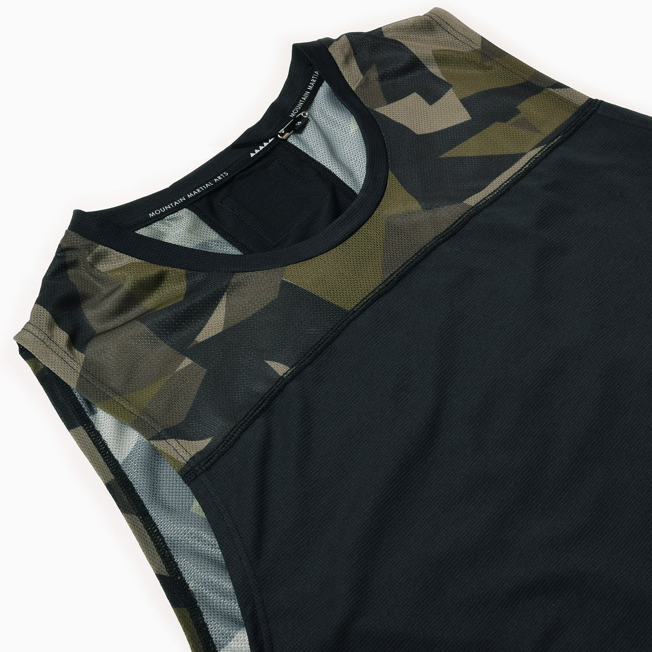 【2025秋冬】MMA/マウンテンマーシャルアーツ Racing Sleeve-less/レーシングスリーブレス(名古屋店のみ)