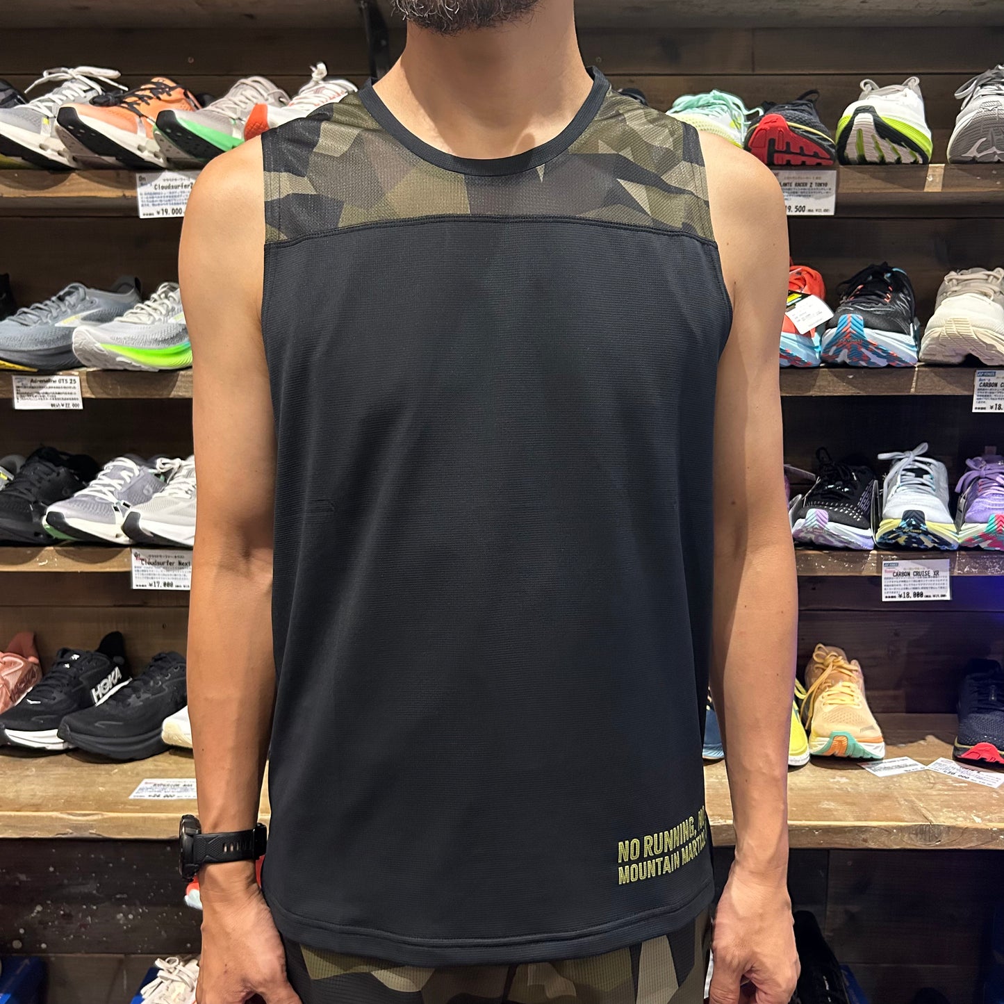 【2025秋冬】MMA/マウンテンマーシャルアーツ Racing Sleeve-less/レーシングスリーブレス(名古屋店のみ)