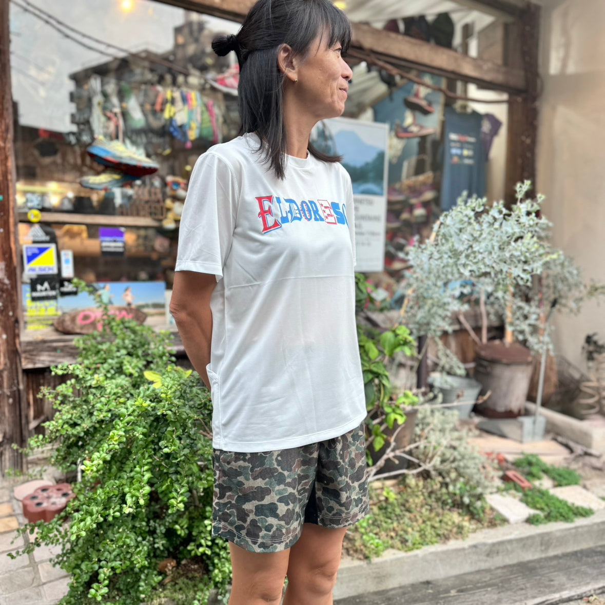 【30% OFF】2024秋】エルドッソ Is This Tee ホワイト(ユニセックス)(大阪店のみ)