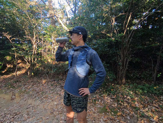 冬の快適ランニングにfinetrack メリノスピンサーモフーディもオススメ。