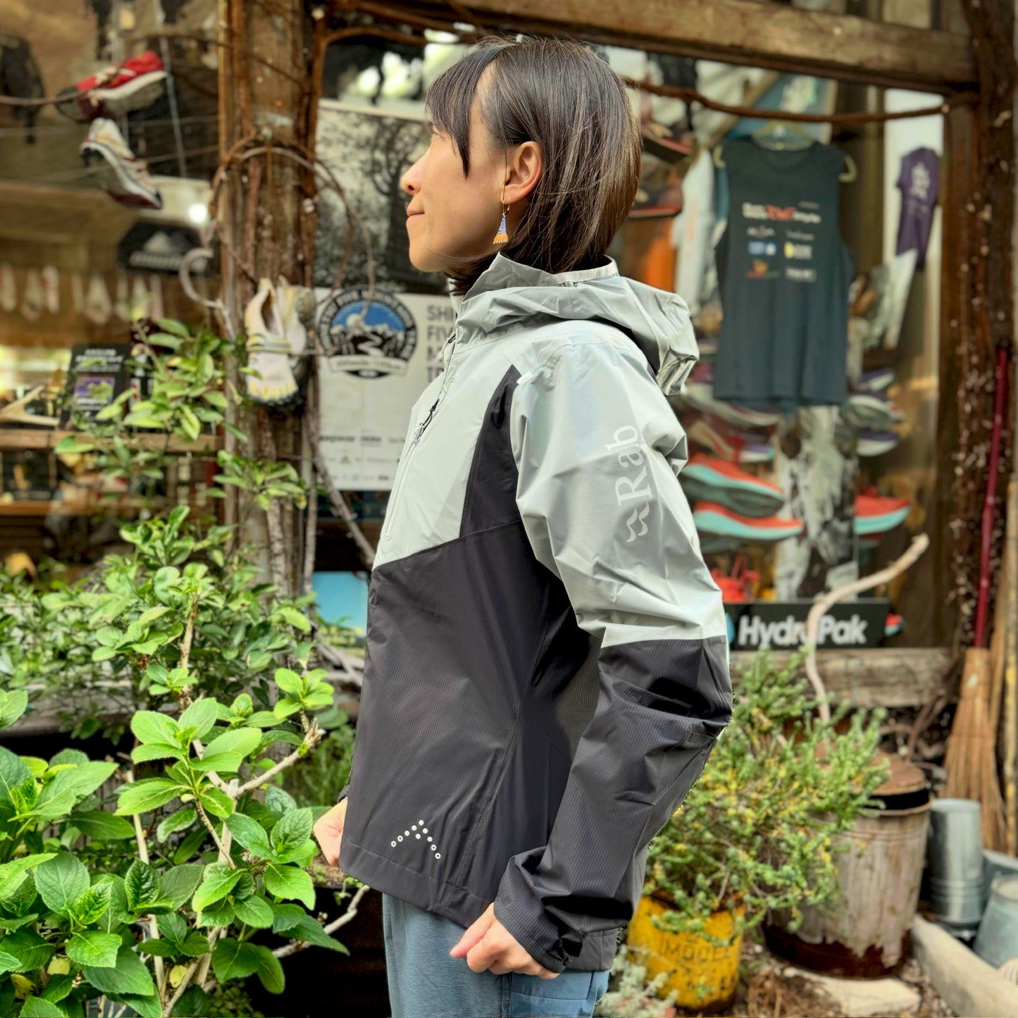 Rab/ラブ Downpour Trail Light Jacket Wmns ダウンポアー トレイル ライト （ウィメンズ）（大阪店のみ）
