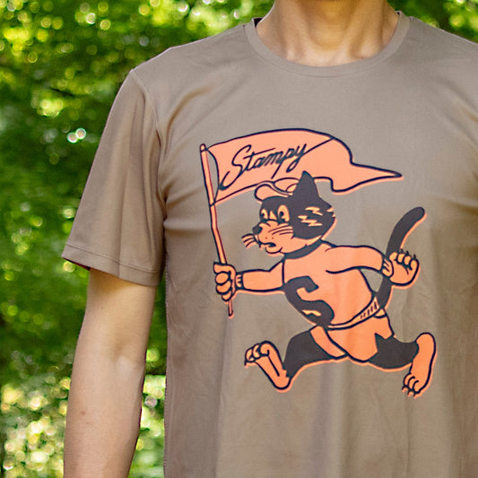 【2026春夏】STAMP/スタンプ  STAMP GRAPHIC RUN TEE (Run Stampy Run!)（ユニセックス）大阪店のみ
