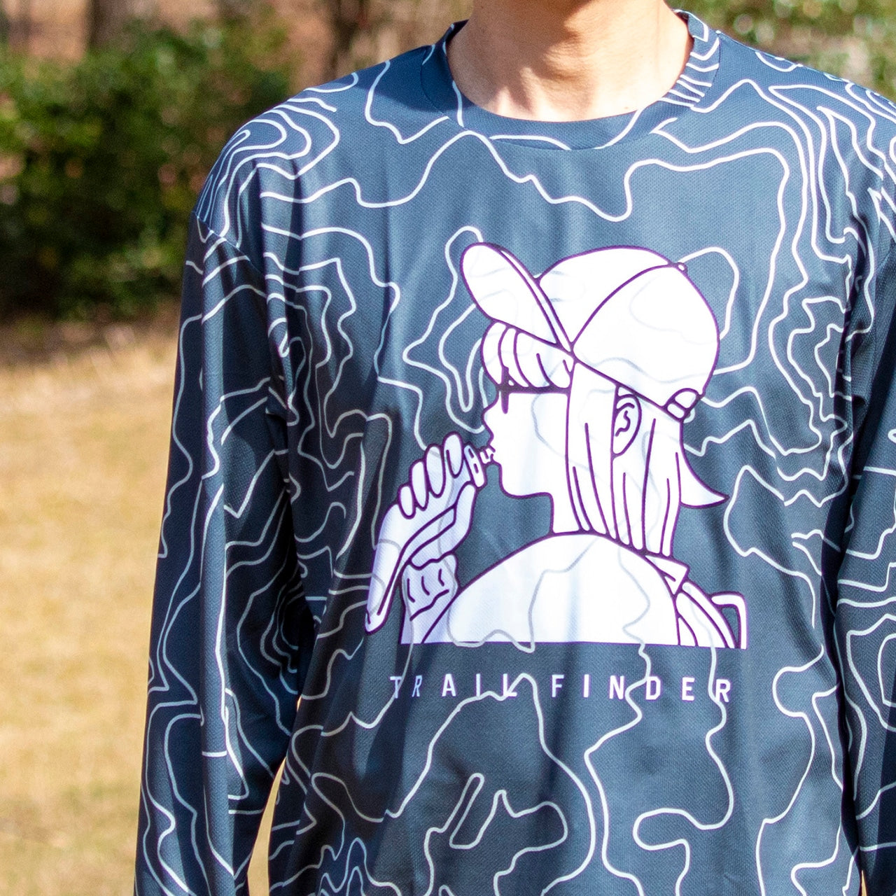 【2026.01】STAMP/スタンプ　LONG SLEEVE TEE ”TRAIL FINDER GIRL -IRON BLUE-"（ユニセックス）