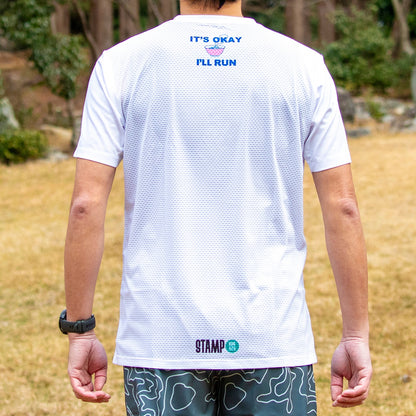 【2026.01】STAMP/スタンプ GRAPHIC RUN TEE " IT'S OKAY. I'LL RUN.　"（ユニセックス）