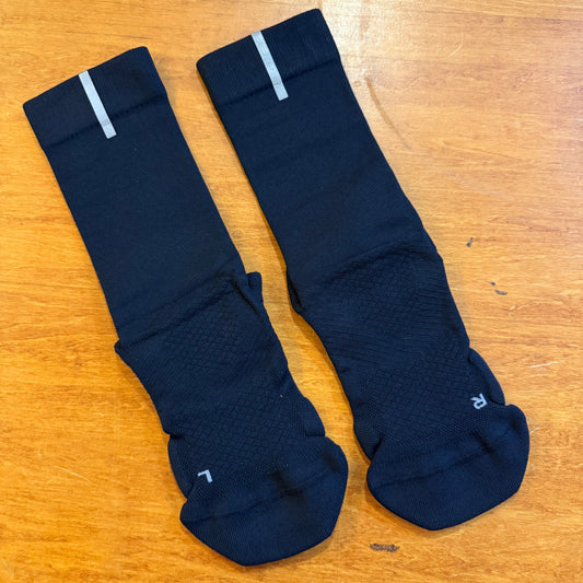 2XU / ツータイムズユー ヴェクターリフレクティブ クルーソックス UA7005E （大阪店のみ）