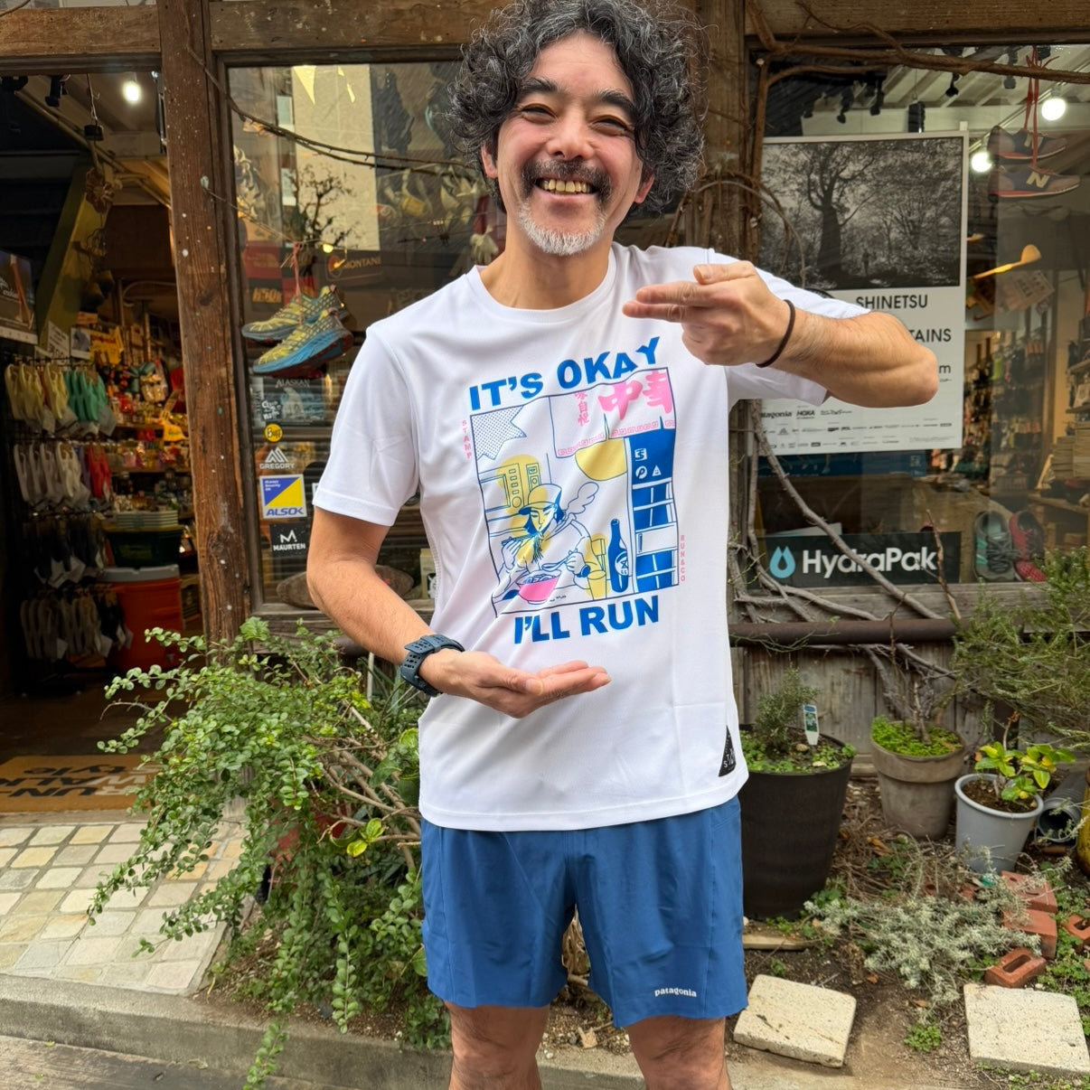 【2026.01】STAMP/スタンプ GRAPHIC RUN TEE " IT'S OKAY. I'LL RUN.　"（ユニセックス）