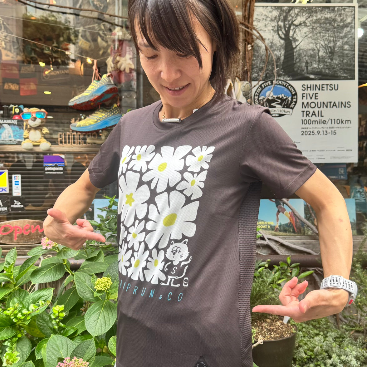 【2025.春夏】STAMP/スタンプ STAMP GRAPHIC RUN TEE (FLOWER)