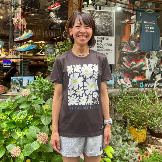 【2025.春夏】STAMP/スタンプ STAMP GRAPHIC RUN TEE (FLOWER)