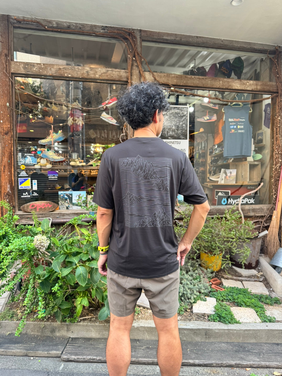 【定番】　patagonia/パタゴニア（メンズ）  キャプリーン・クール・デイリー・グラフィック・シャツ 45235