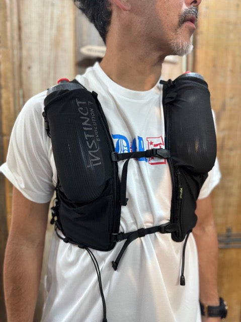 INSTINCT/インスティンクト EVOLUTION TRAIL VEST 7L 【ブラックエディション】 – RUN-WALK Style