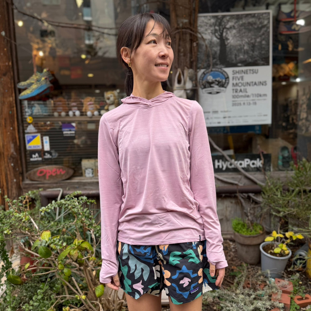 【2026秋冬新色】 patagonia/パタゴニア（ウィメンズ）キャプリーン・クール・ウルトラ・フーディ 44700