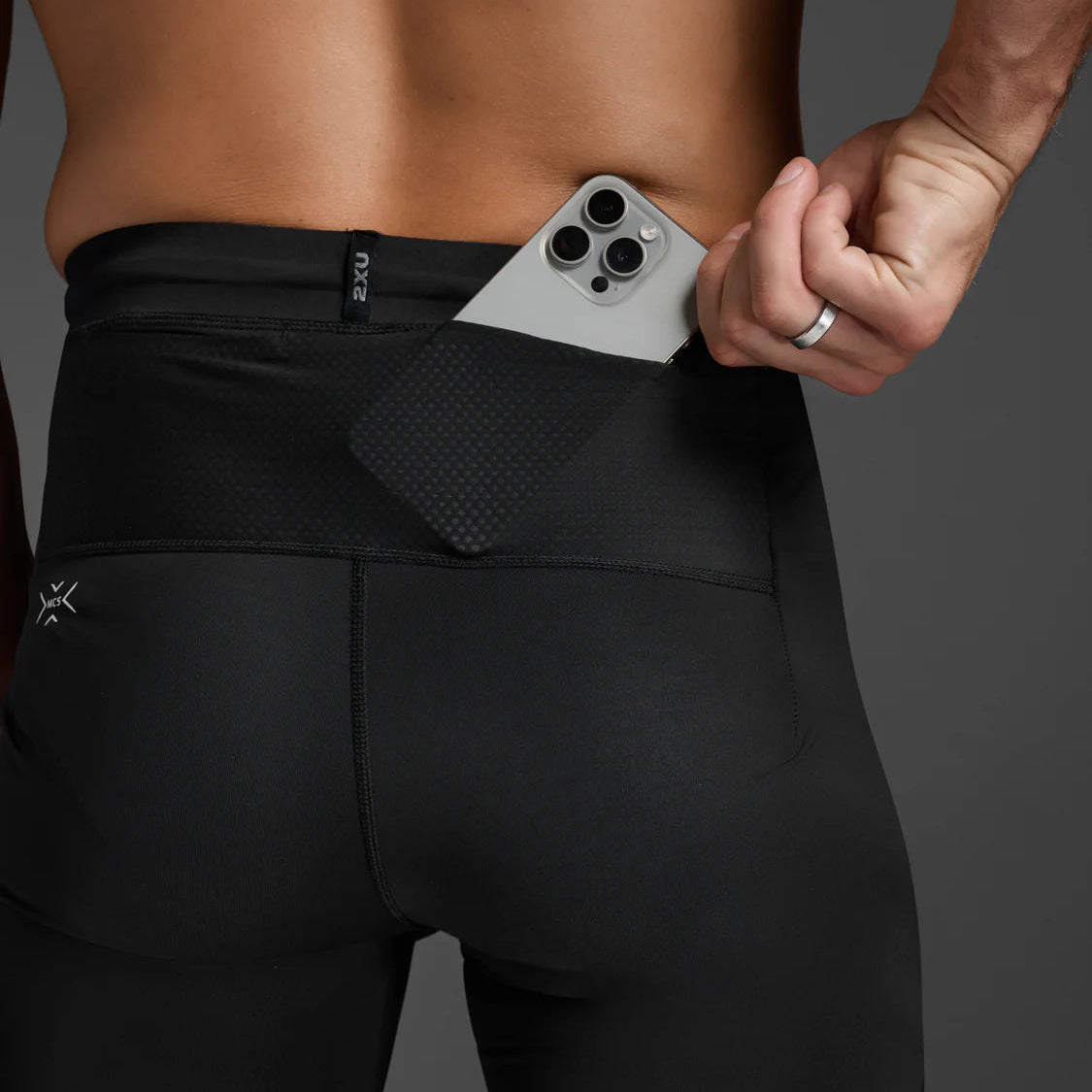 2XU/ツータイムズユー（メンズ）ライト スピード リアクト コンプレッション ショーツ MA705OB