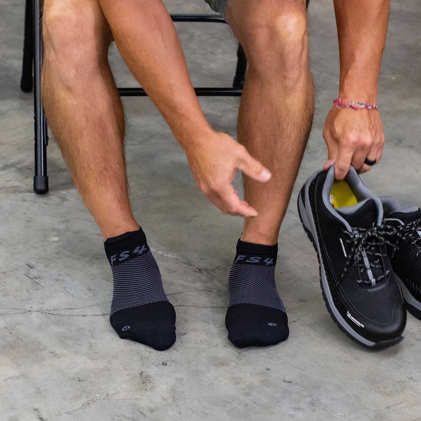 【初入荷】OS1st/オーエスファースト FS4 Plantar Fasciitis Sock - No Show プランターファシアイティスソックス / ノーショー