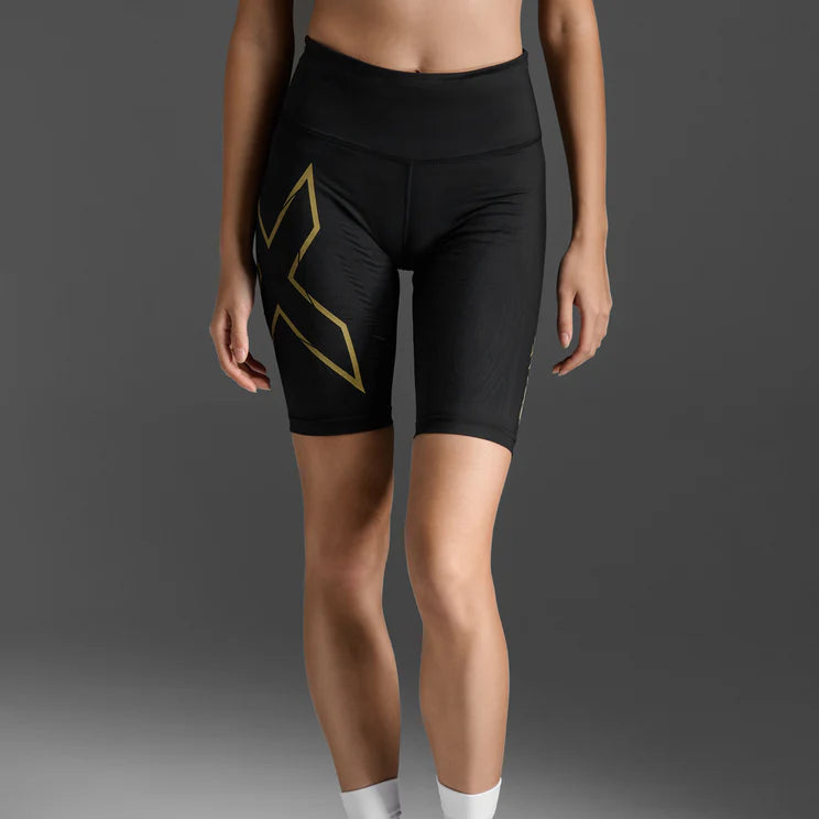 2XU/ツータイムズユー MCS ウィメンズ ライトスピード ミッドライズ コンプレッションショート WA6593B BLK/GRF