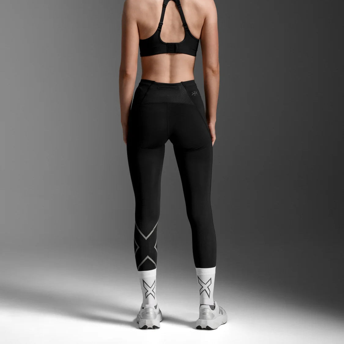 【2026秋冬】　2XU / ツータイムズユー（ウィメンズ）ライトスピード リアクトハイライズ コンプレッションタイツ WA7516B