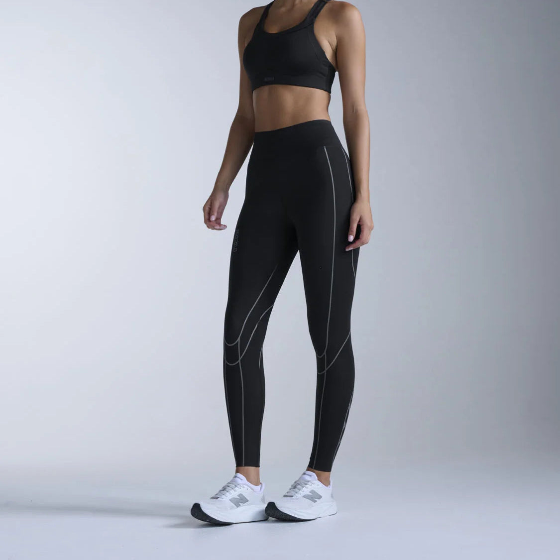 【2026秋冬】　2XU / ツータイムズユー（ウィメンズ）ライトスピード キネシス コンプレッションタイツ WA7627B