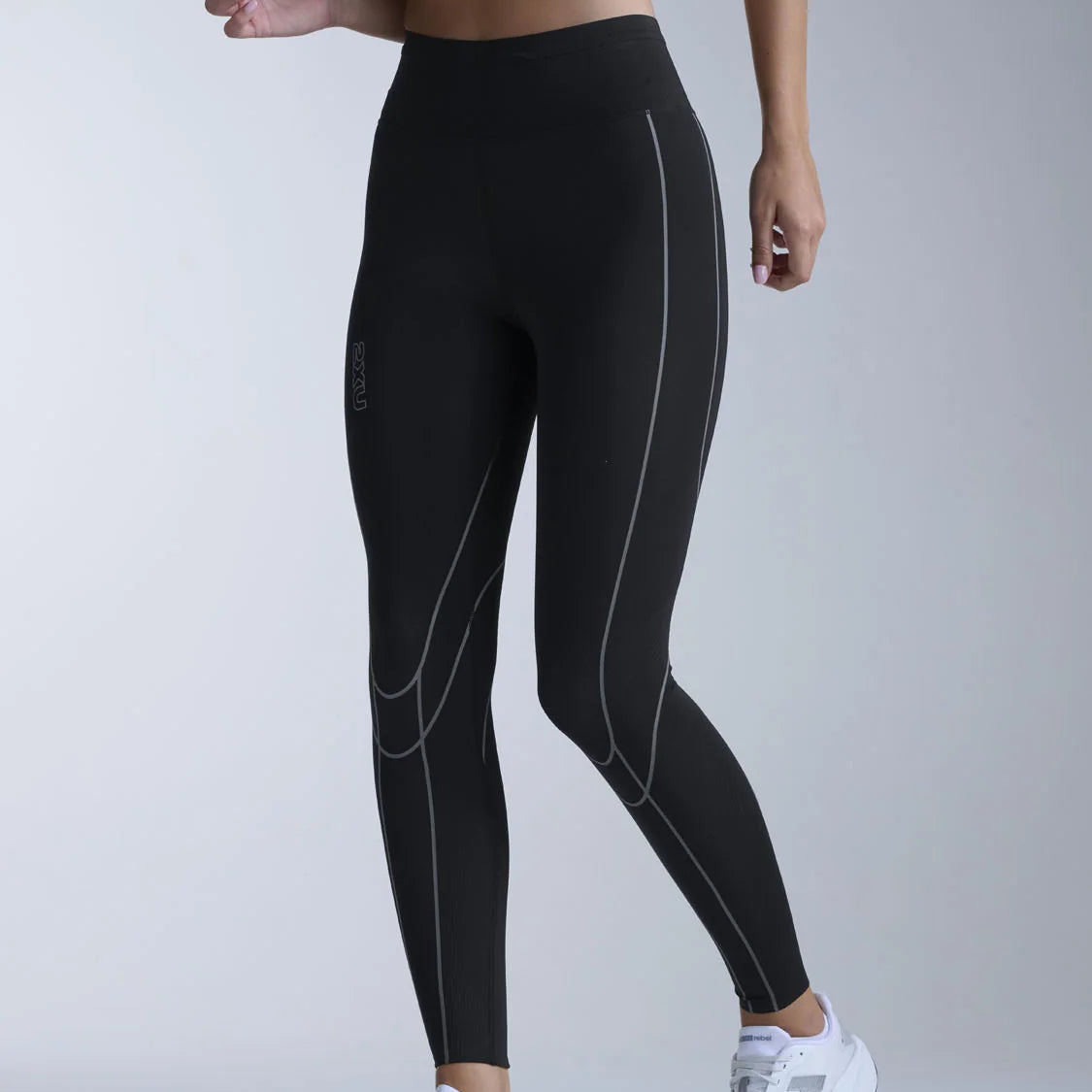 【2026秋冬】　2XU / ツータイムズユー（ウィメンズ）ライトスピード キネシス コンプレッションタイツ WA7627B